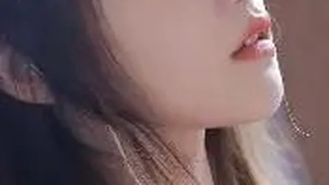 寒冬时尚秀：鸭鸭（YAYA）明星羽绒服热销推荐